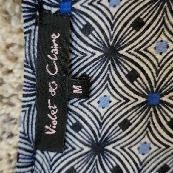 3/$30 VIOLET & CLAIRE Optical Illusion Split Neck Long Sleeve Blouse - Picture 9 of 12